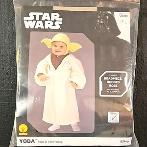 Baby Yoda costume